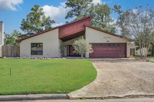 16214 Coral Bay St, Crosby, TX 77532 - Photo 1