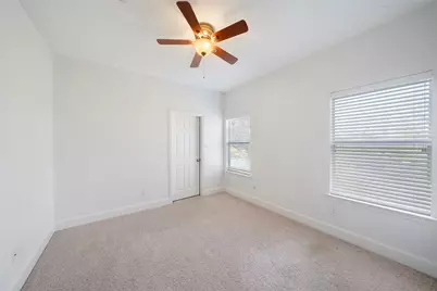911 W 21st Street #B, Houston, TX 77008 - Photo 11