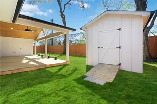10111 Brinwood Dr, Houston, TX 77043 - Photo 29