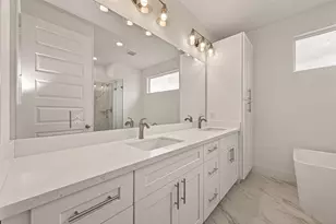 1502 Hussion St, Houston, TX 77003 - Photo 31