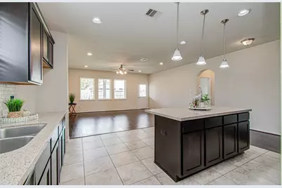 12319 Gatewood Drive, Mont Belvieu, TX 77535 - Photo 7
