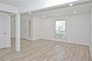 11568 S Kirkwood Rd, Houston, TX 77477 - Photo 13