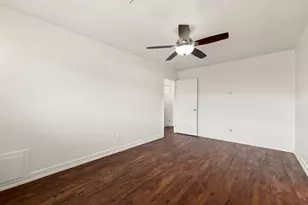 3407 Rockyridge Dr, Houston, TX 77063 - Photo 9