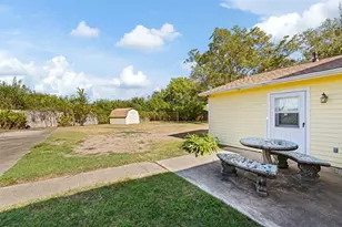 3711 Providence Ln, Pasadena, TX 77505 - Photo 9