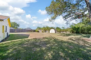 3711 Providence Ln, Pasadena, TX 77505 - Photo 13