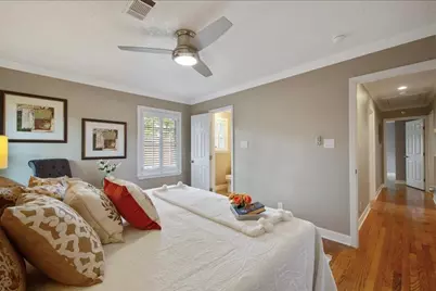 5026 Saxon Drive, Houston, TX 77092 - Photo 19