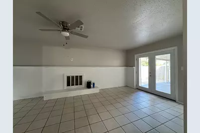 3114 Kleinmann Avenue, Galveston, TX 77551 - Photo 7