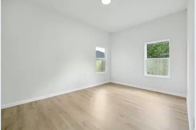 301 Cartersville Street, Houston, TX 77029 - Photo 19
