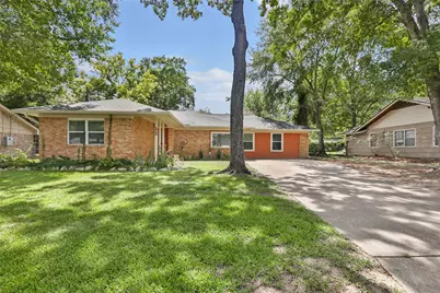 1711 N Thompson Street, Conroe, TX 77301 - Photo 1