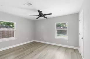 1711 N Thompson St, Conroe, TX 77301 - Photo 15