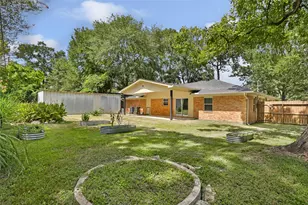 1711 N Thompson St, Conroe, TX 77301 - Photo 5