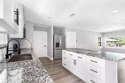 1711 N Thompson Street, Conroe, TX 77301 - Photo 7