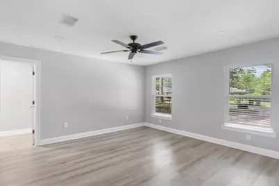 1711 N Thompson Street, Conroe, TX 77301 - Photo 13