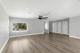 1711 N Thompson St, Conroe, TX 77301 - Photo 11