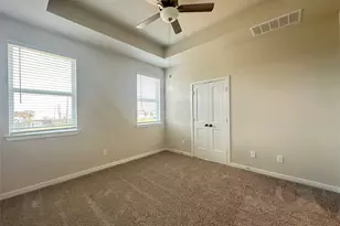 2974 Pk Hl Ln, Stafford, TX 77477 - Photo 19