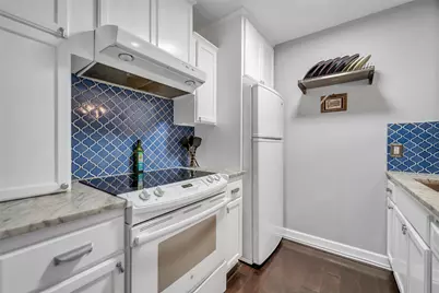 606 Marshall Street #A29, Houston, TX 77006 - Photo 5
