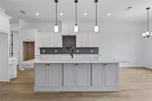 1819 Rymal Ranch Rd, Alvin, TX 77511 - Photo 5