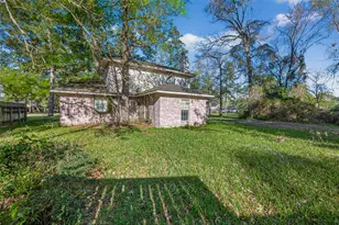 410 Caesars Cir, New Caney, TX 77357 - Photo 7