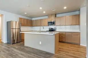 211 Pk Pl Cir, Waller, TX 77484 - Photo 9