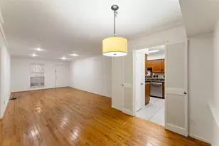 359 N Post Oak Ln, Houston, TX 77024 - Photo 9