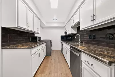 359 N Post Oak Lane #127, Houston, TX 77024 - Photo 11