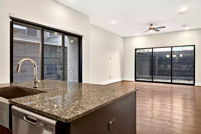 1917 Potomac Drive #D, Houston, TX 77057 - Photo 17