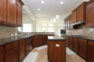 7818 Pacific Spring Ln, Richmond, TX 77407 - Photo 9