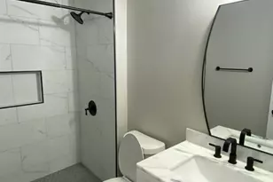 7427 Evans St, Houston, TX 77061 - Photo 9
