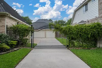 10411 Harnwell Crossing Drive, Spring, TX 77379 - Photo 45