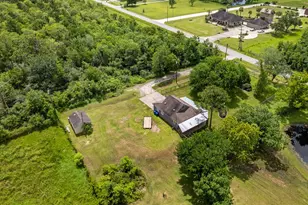 14302 Holland Rd, Dickinson, TX 77539 - Photo 17