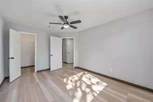 16103 Grassy Creek Dr, Houston, TX 77082 - Photo 15