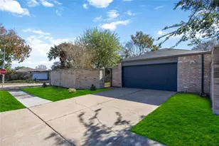 16103 Grassy Creek Dr, Houston, TX 77082 - Photo 1