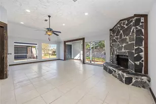 16103 Grassy Creek Dr, Houston, TX 77082 - Photo 3