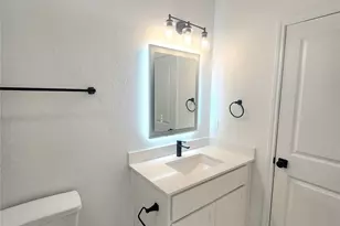 4713 Mallow St, Houston, TX 77033 - Photo 7