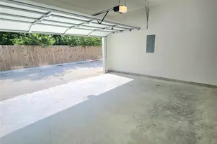 4713 Mallow St, Houston, TX 77033 - Photo 23