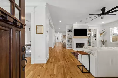 215 E 26th Street, Houston, TX 77008 - Photo 5