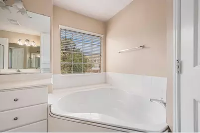 2710 Grants Lake Boulevard #E3, Sugar Land, TX 77479 - Photo 19