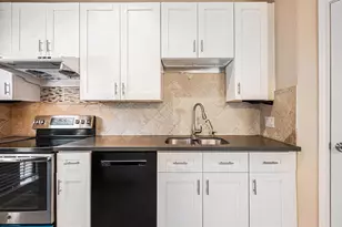 2710 Grants Lake Blvd, Sugar Land, TX 77479 - Photo 9