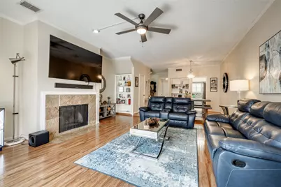 1035 Fountain View Drive, Houston, TX 77057 - Photo 7