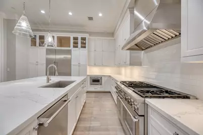 1913 Revere Street, Houston, TX 77019 - Photo 7