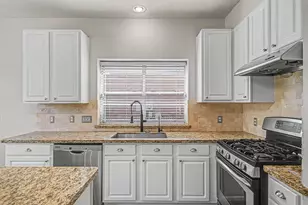 9819 Corral Corner Ln, Houston, TX 77064 - Photo 5
