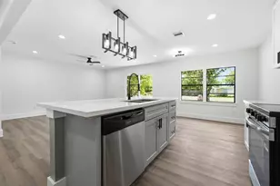 5123 Willow Glen Dr, Houston, TX 77033 - Photo 19