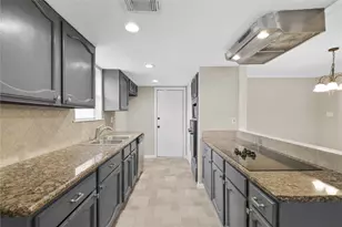 16306 Forest Bend Ave, Friendswood, TX 77546 - Photo 7