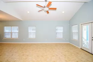 2711 Lakeview Dr, Rockport, TX 78382 - Photo 13
