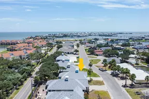 2711 Lakeview Dr, Rockport, TX 78382 - Photo 9