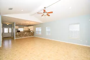 2711 Lakeview Dr, Rockport, TX 78382 - Photo 11
