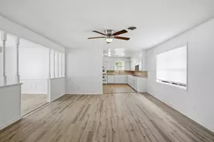 903 S Dula St, Alvin, TX 77511 - Photo 11