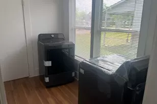 718 W 4th St, Freeport, TX 77541 - Photo 3