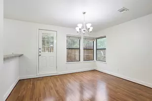 28 Sawmill Grove Ln, The Woodlands, TX 77380 - Photo 17