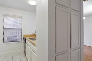 28 Sawmill Grove Ln, The Woodlands, TX 77380 - Photo 23